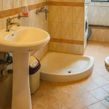 Center 5 - Ruby Nest Tirana