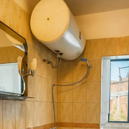 Center 5 - Ruby Nest *